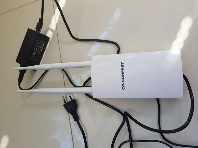 COMFAST CF-EW72 router
