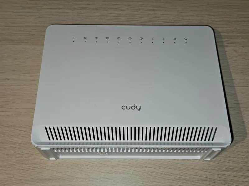 Cudy LT400E router