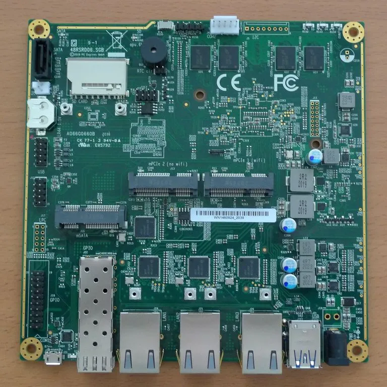 PC Engines APU6B4 router