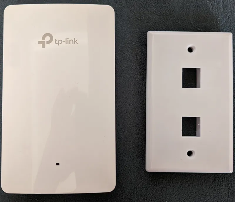TP-Link EAP615-Wall router